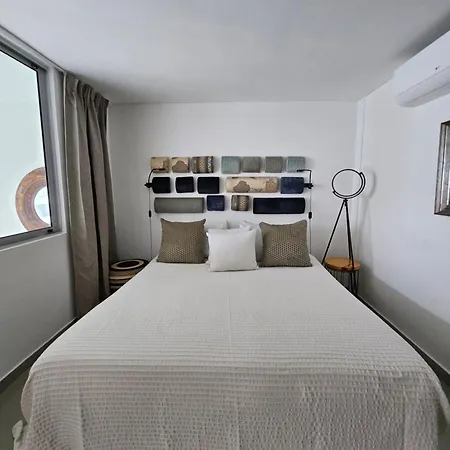 Duplex De Lujo Nuevo Con Vista Increible Al Centro Y La Playa * Cartagena