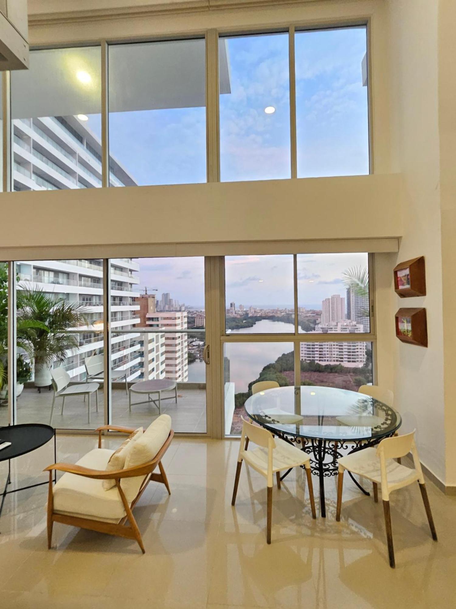 Duplex De Lujo Nuevo Con Vista Increible Al Centro Y La Playa * Cartagena