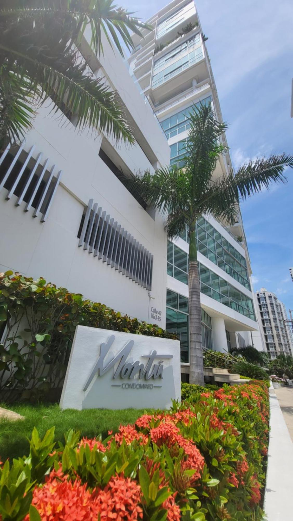 Apartamento Duplex De Lujo Nuevo Con Vista Increible Al Centro Y La Playa *